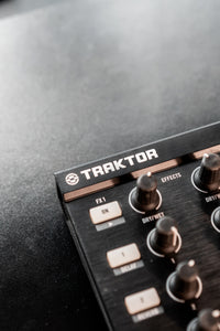 Native Instrument Traktor X1 Controller