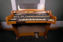 Load image into Gallery viewer, Hammond T-500 Organ